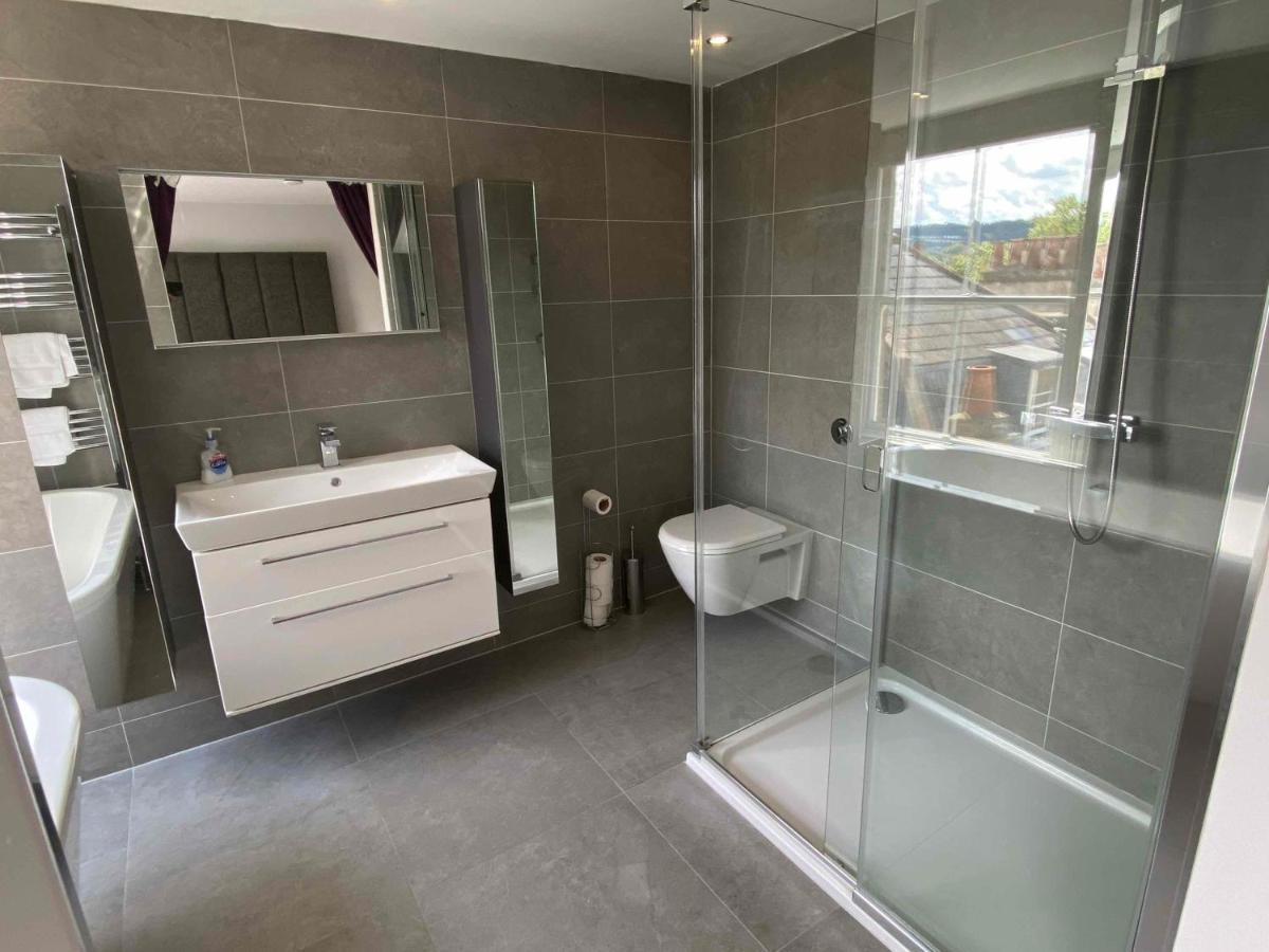 Bath Roof Terrace Apartment, City Centre, Sleeps Up To 8 Exteriör bild
