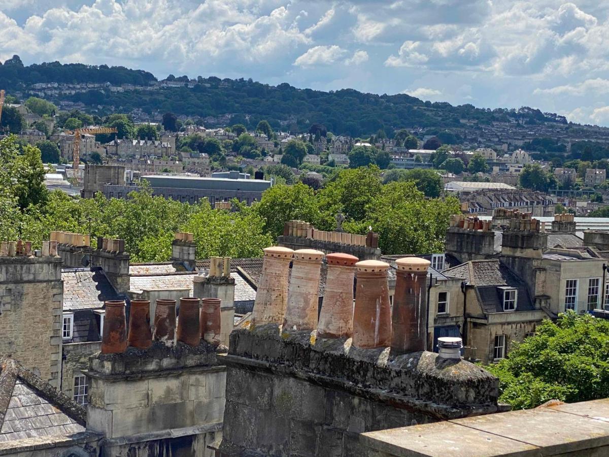 Bath Roof Terrace Apartment, City Centre, Sleeps Up To 8 Exteriör bild