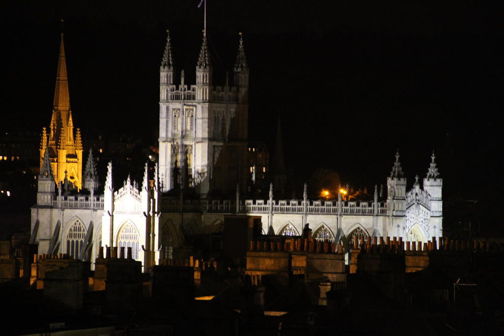 Bath Roof Terrace Apartment, City Centre, Sleeps Up To 8 Exteriör bild